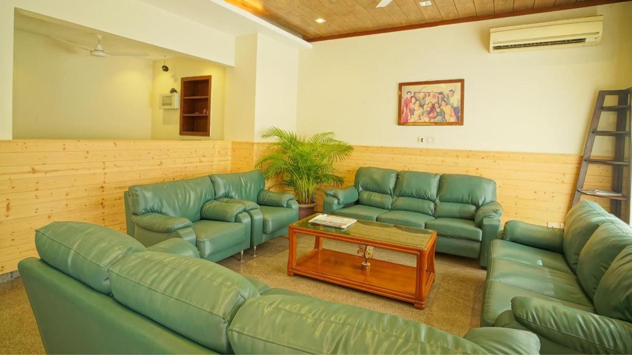 Uds Villa Scandinavian B&B - Next To Vfs Új-Delhi Kültér fotó