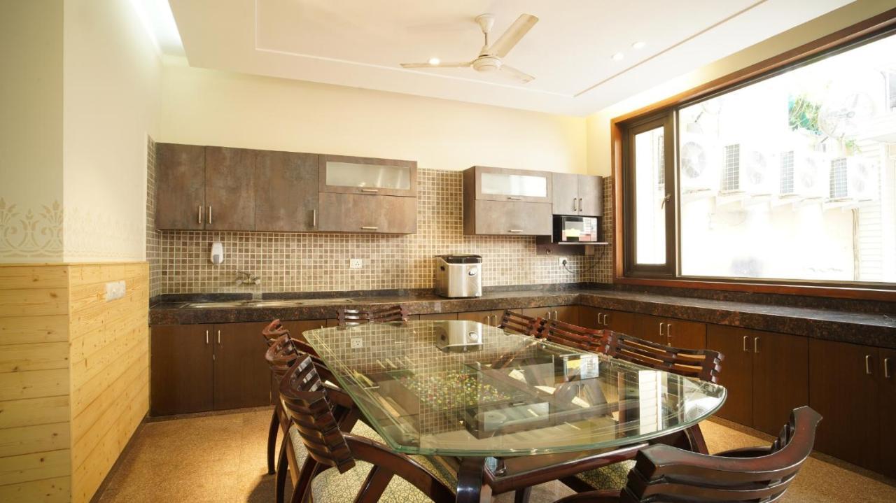 Uds Villa Scandinavian B&B - Next To Vfs Új-Delhi Kültér fotó