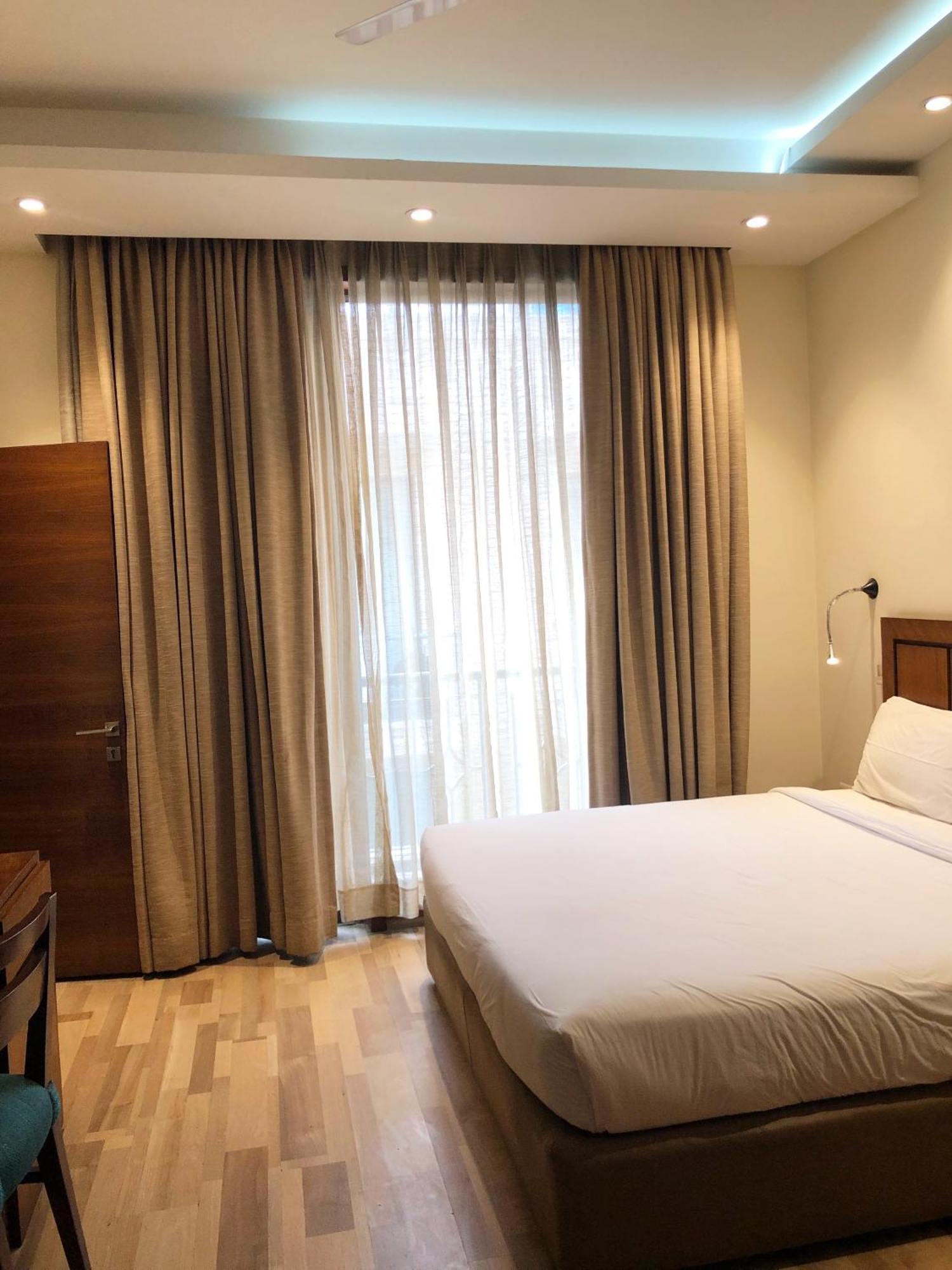 Uds Villa Scandinavian B&B - Next To Vfs Új-Delhi Kültér fotó