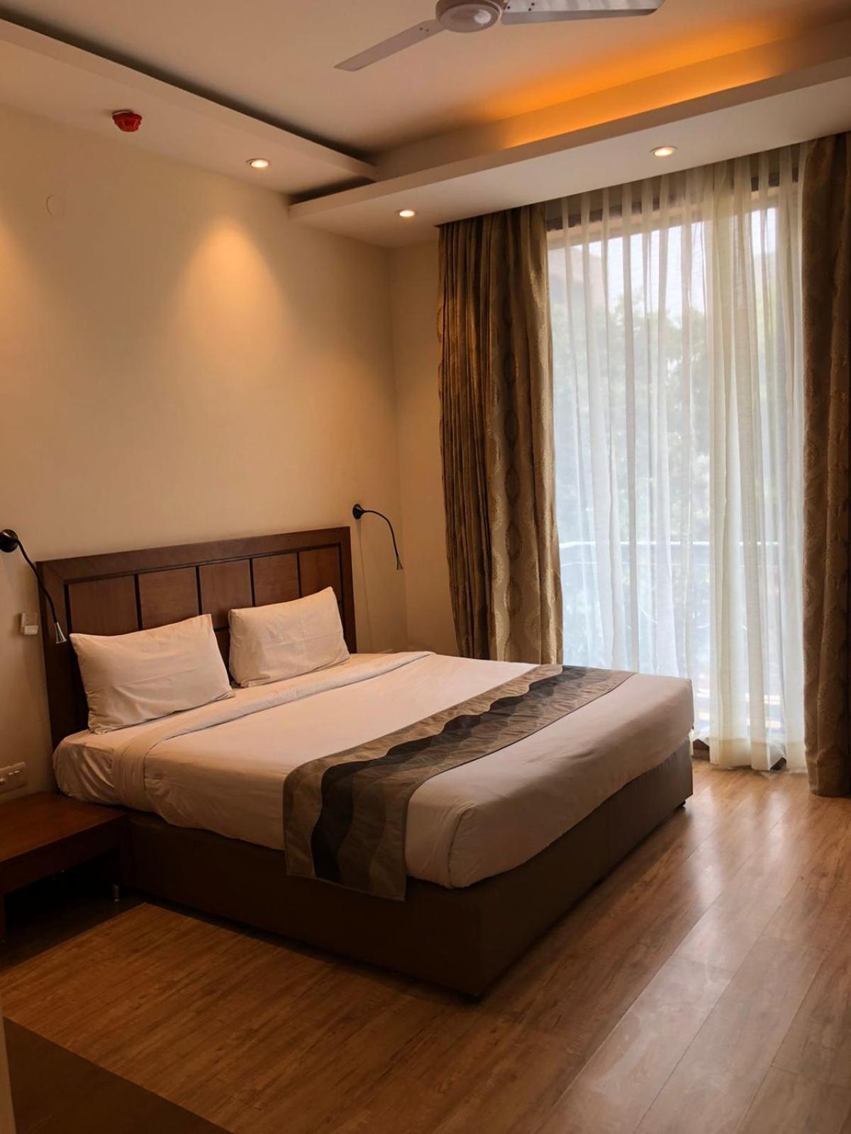Uds Villa Scandinavian B&B - Next To Vfs Új-Delhi Kültér fotó