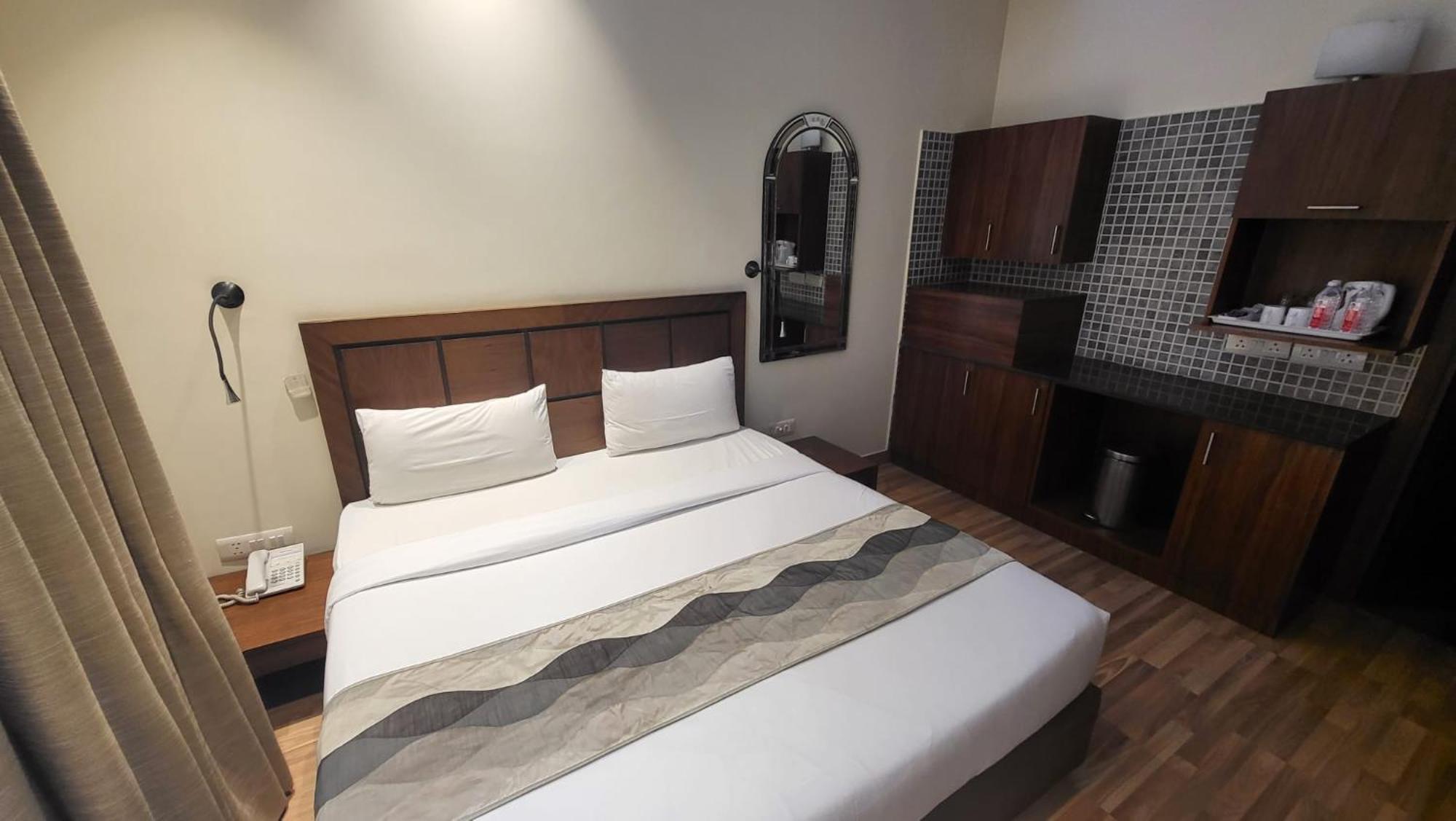 Uds Villa Scandinavian B&B - Next To Vfs Új-Delhi Kültér fotó